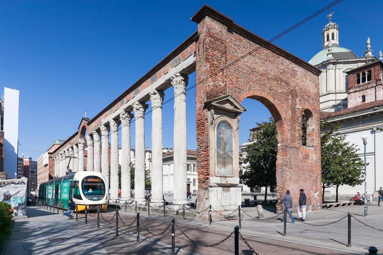 Duomo Views, Light, Jungle-Inspired Studio With Terrace Milano Esterno foto