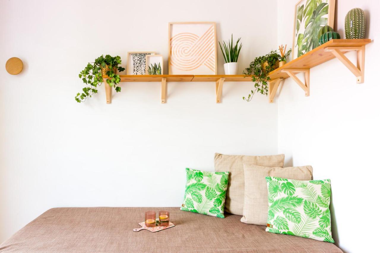 Duomo Views, Light, Jungle-Inspired Studio With Terrace Milano Esterno foto